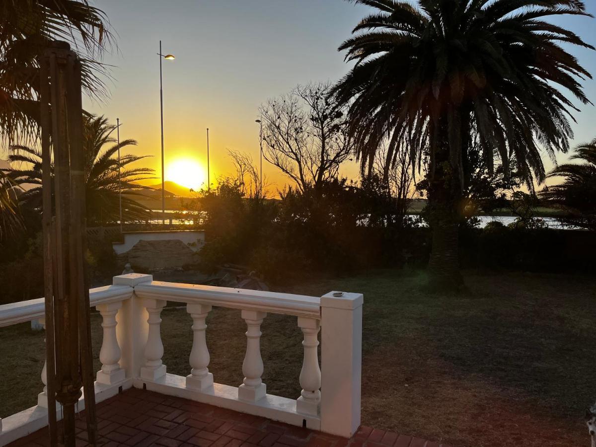 Lagoon Lodge Cape Town Exterior photo