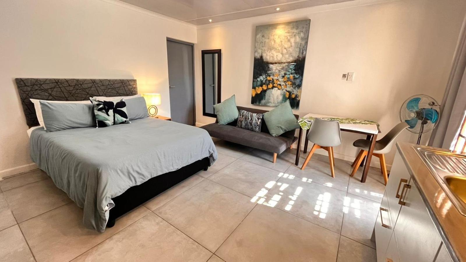 Lagoon Lodge Cape Town Exterior photo